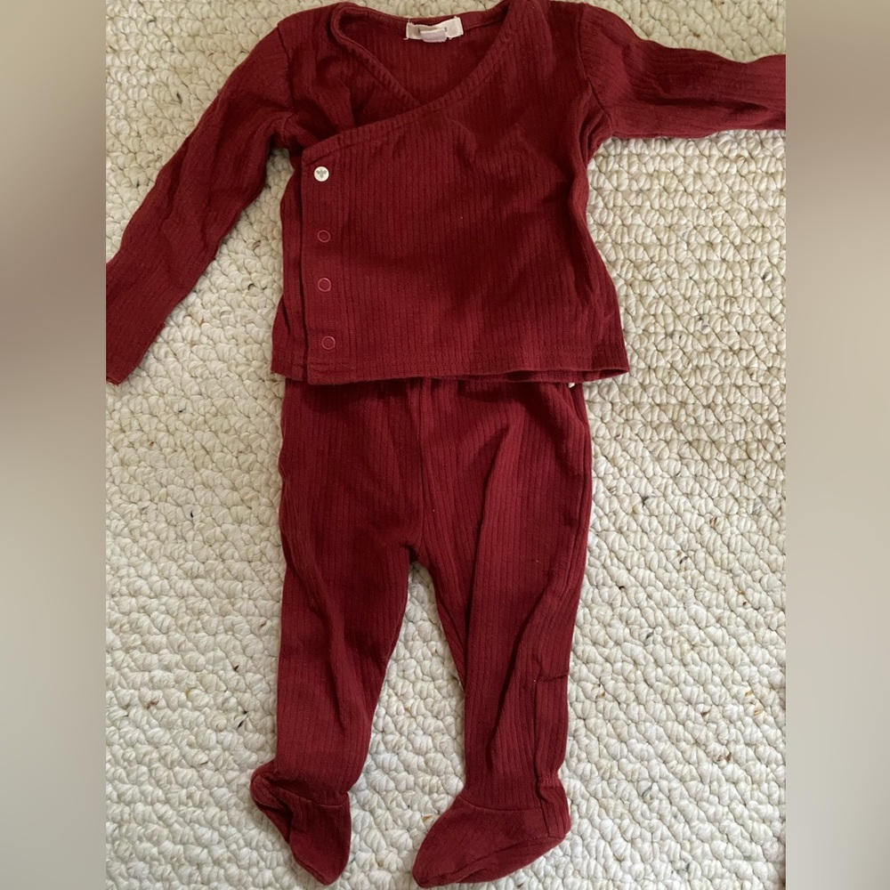 Burt’s Bees Newborn Outfit